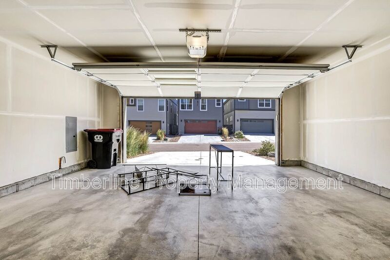 3 bedrooms 3.5 bathroom home, closet to Peterson AFB property image