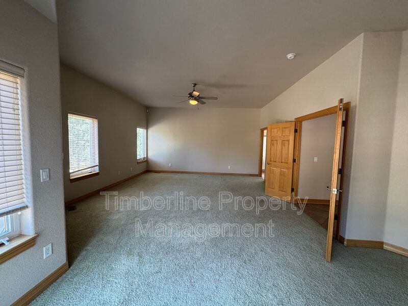 Gorgeous 3 bedroom in Monument on Large Lot! property image