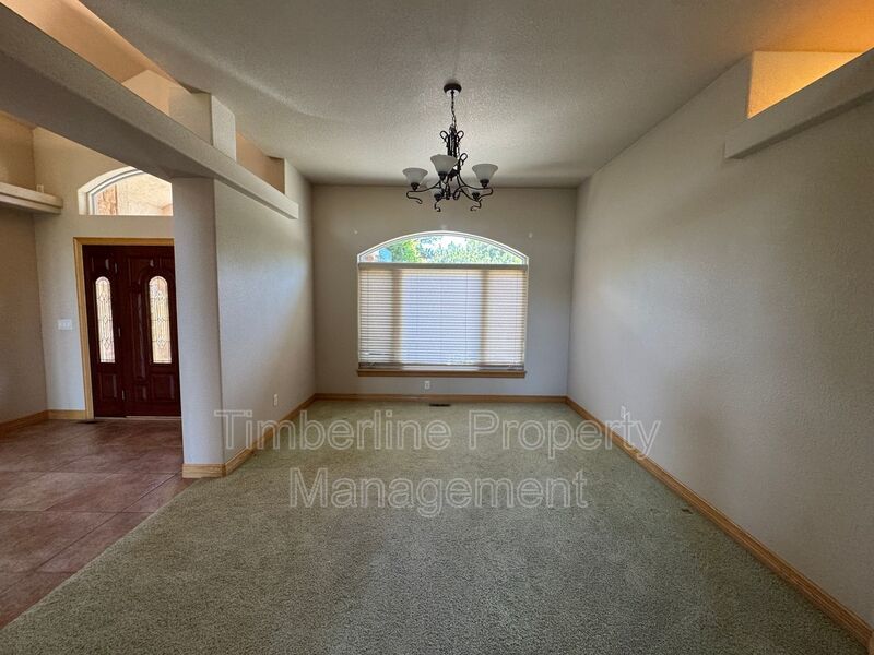 Gorgeous 3 bedroom in Monument on Large Lot! property image