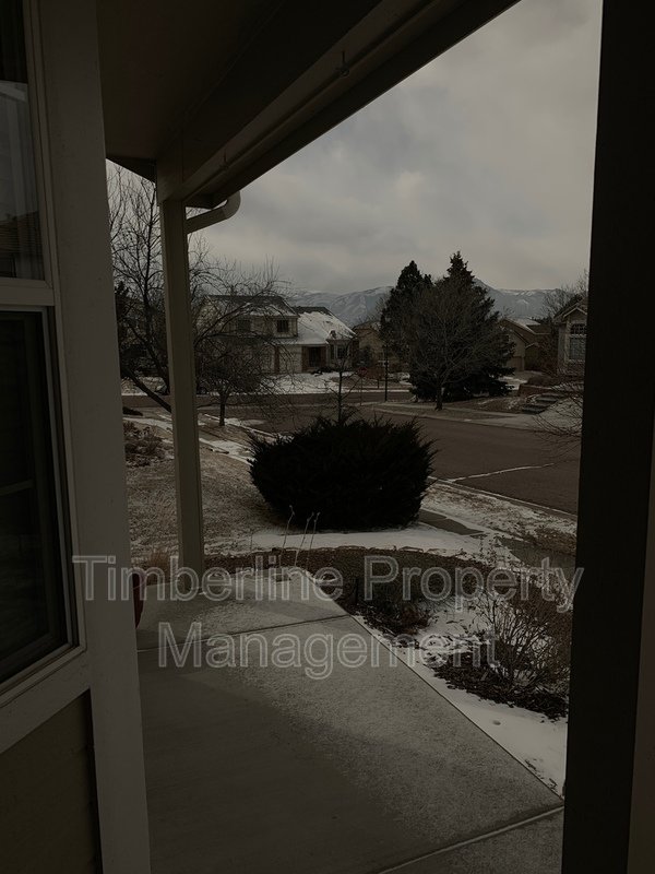 D20 4bdrm Plus Lofted Office or Play Area Near Pine Creek property image