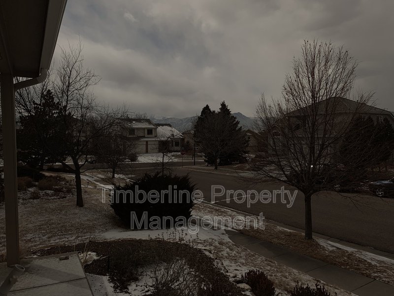 D20 4bdrm Plus Lofted Office or Play Area Near Pine Creek property image