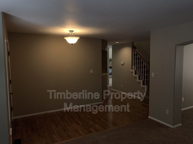 D20 4bdrm Plus Lofted Office or Play Area Near Pine Creek property image