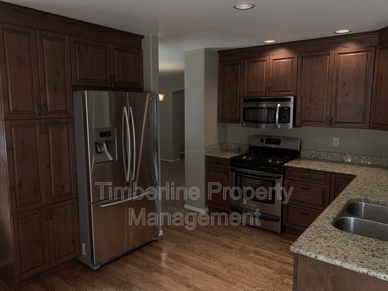 D20 4bdrm Plus Lofted Office or Play Area Near Pine Creek property image