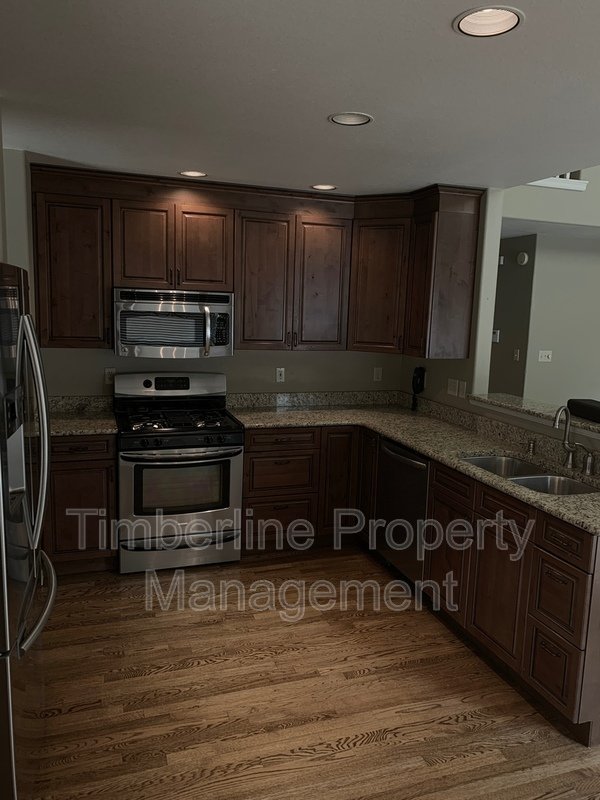 D20 4bdrm Plus Lofted Office or Play Area Near Pine Creek property image