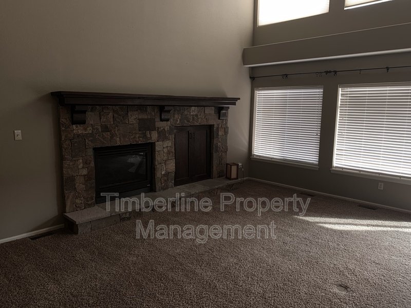 D20 4bdrm Plus Lofted Office or Play Area Near Pine Creek property image
