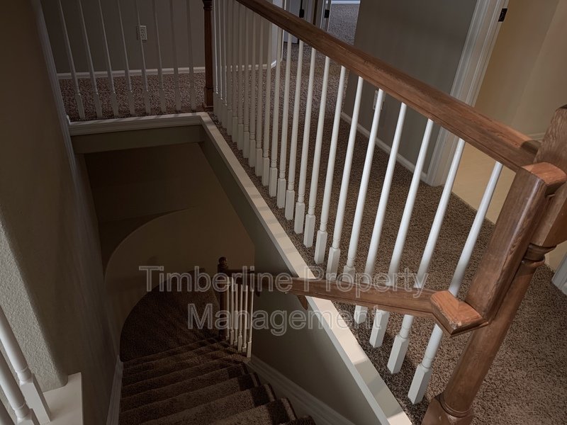 D20 4bdrm Plus Lofted Office or Play Area Near Pine Creek property image