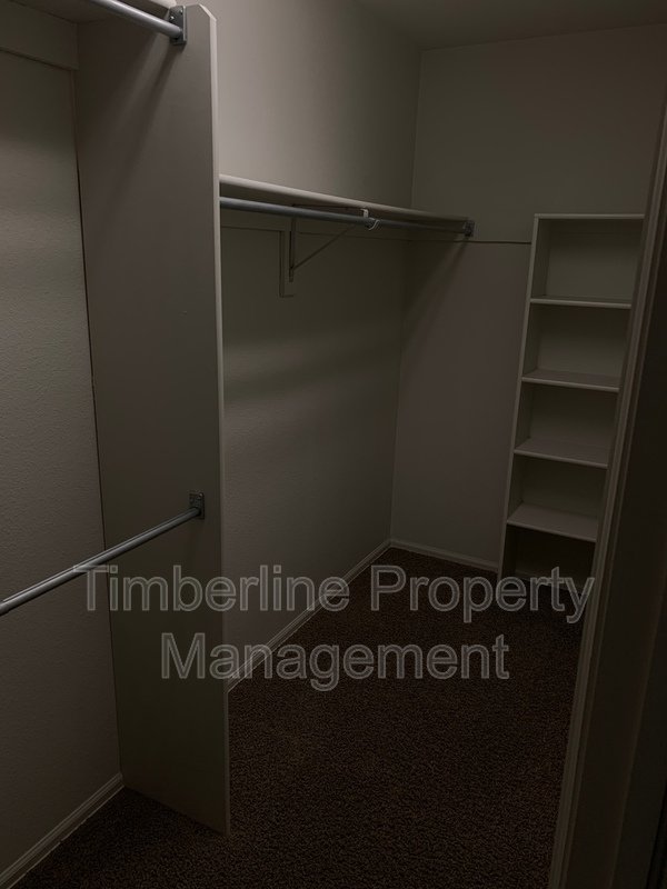 D20 4bdrm Plus Lofted Office or Play Area Near Pine Creek property image