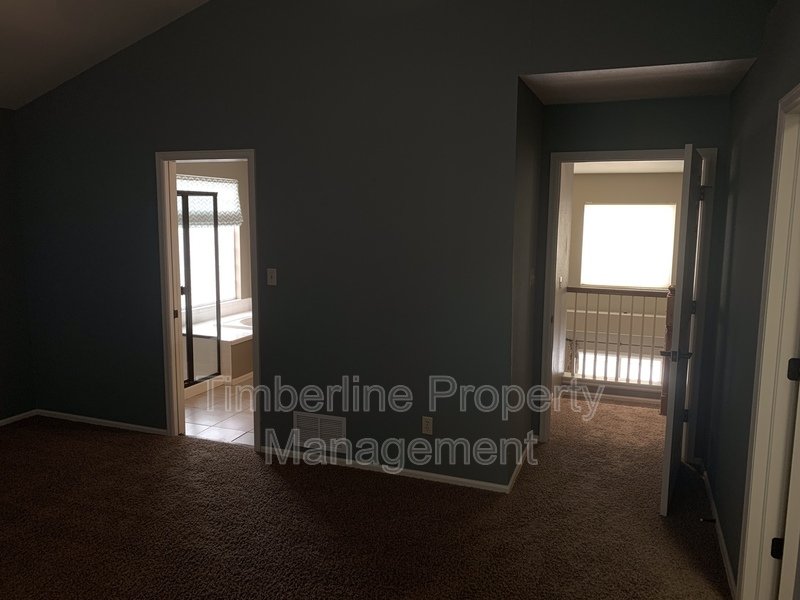 D20 4bdrm Plus Lofted Office or Play Area Near Pine Creek property image