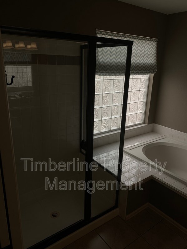 D20 4bdrm Plus Lofted Office or Play Area Near Pine Creek property image