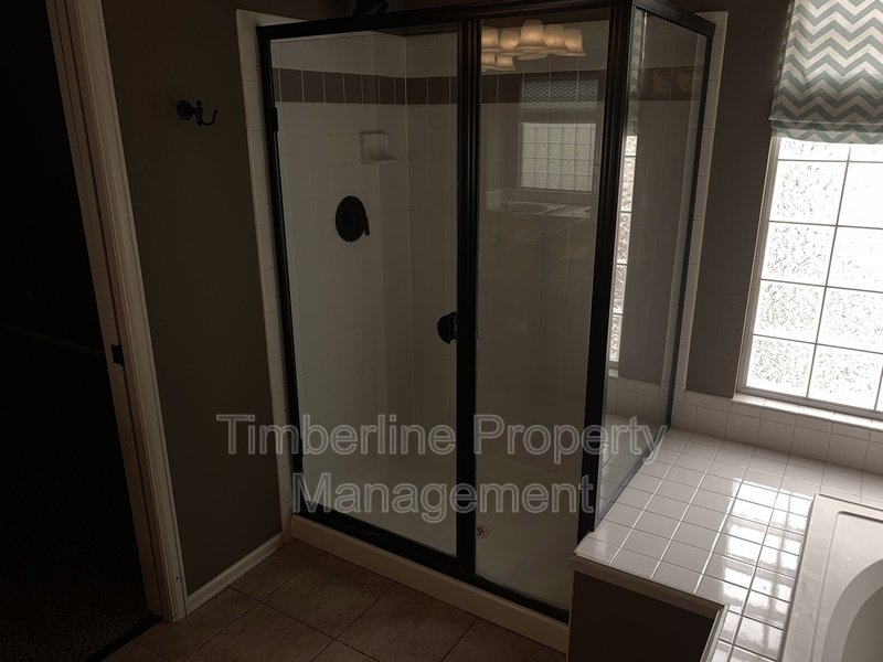 D20 4bdrm Plus Lofted Office or Play Area Near Pine Creek property image