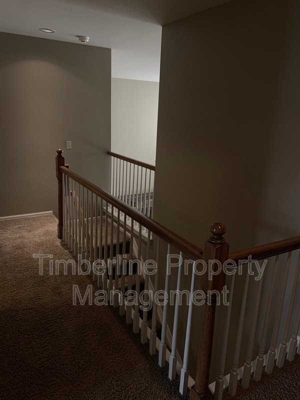 D20 4bdrm Plus Lofted Office or Play Area Near Pine Creek property image