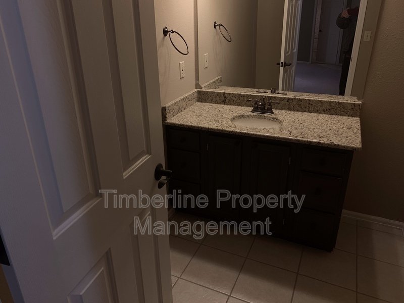 D20 4bdrm Plus Lofted Office or Play Area Near Pine Creek property image