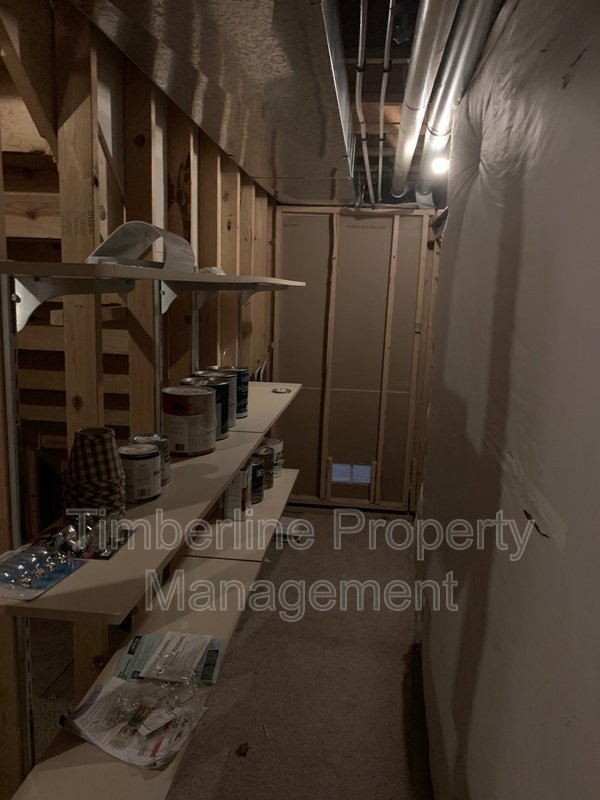 D20 4bdrm Plus Lofted Office or Play Area Near Pine Creek property image