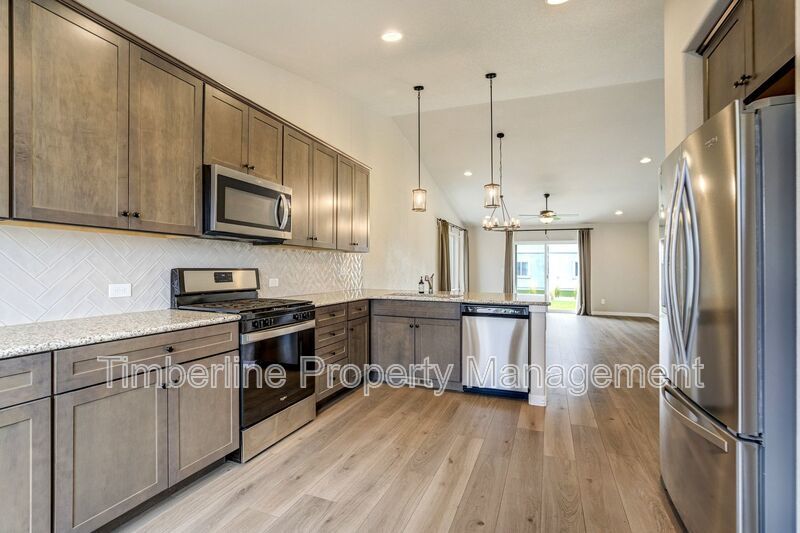 Stunning 4 bedroom home in Wolf Ranch! property image
