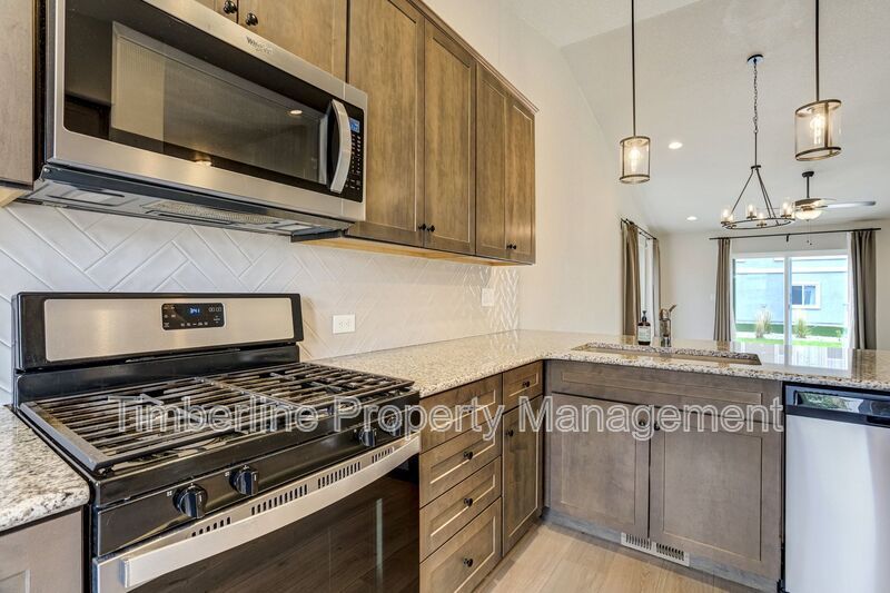 Stunning 4 bedroom home in Wolf Ranch! property image