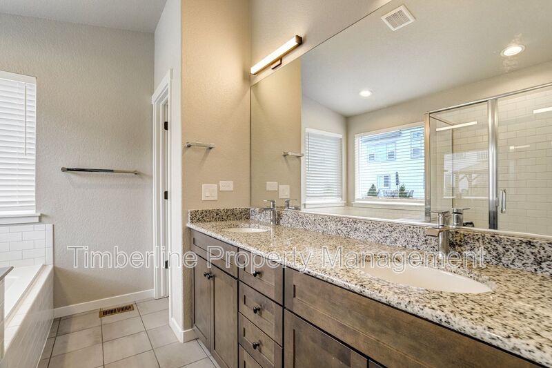 Stunning 4 bedroom home in Wolf Ranch! property image