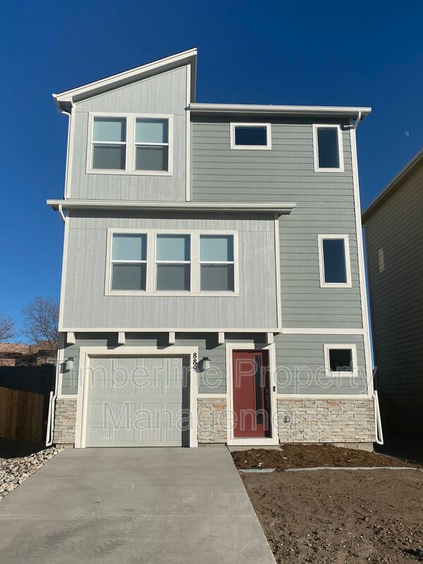 3bd Home In Great Location Close to Everything property image