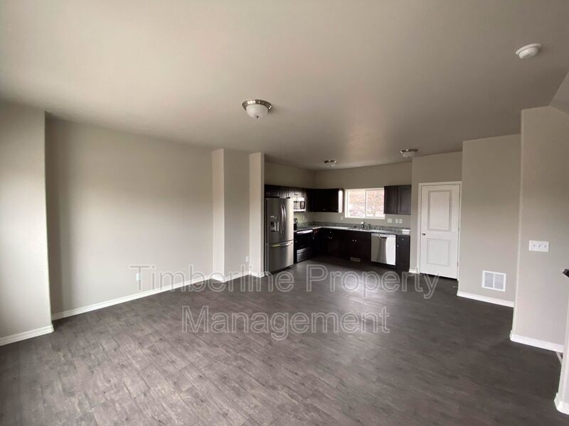 3bd Home In Great Location Close to Everything property image
