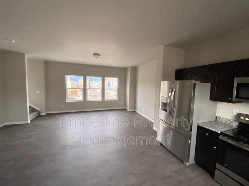 3bd Home In Great Location Close to Everything property image