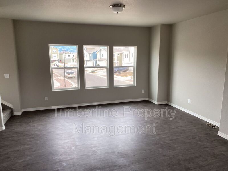 3bd Home In Great Location Close to Everything property image