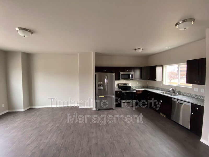 3bd Home In Great Location Close to Everything property image