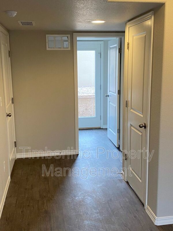 3bd Home In Great Location Close to Everything property image