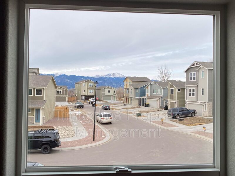 3bd Home In Great Location Close to Everything property image