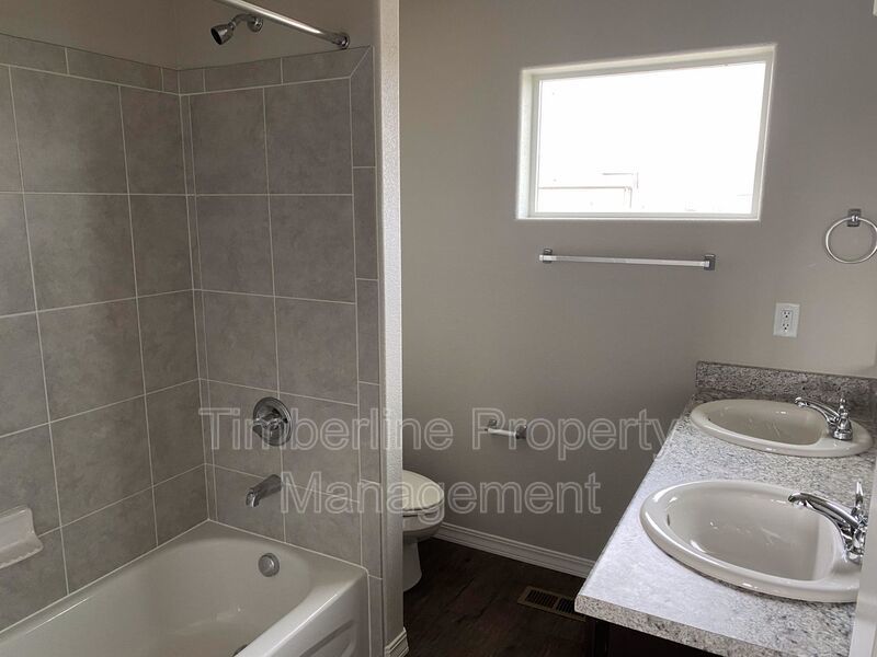 3bd Home In Great Location Close to Everything property image