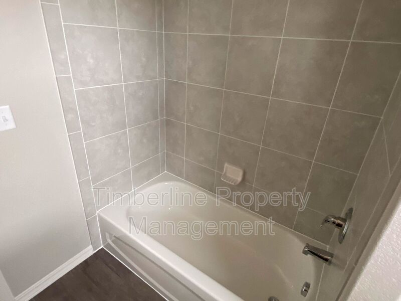 3bd Home In Great Location Close to Everything property image