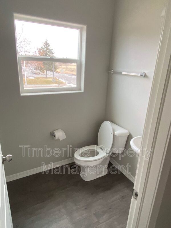 3bd Home In Great Location Close to Everything property image
