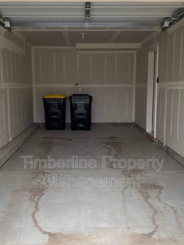 3bd Home In Great Location Close to Everything property image