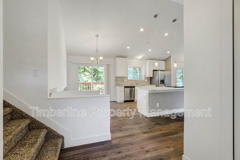 Updated 3 Bedroom plus office near Pulpit Rock! property image