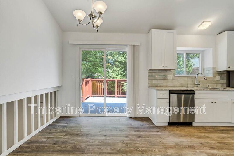 Updated 3 Bedroom plus office near Pulpit Rock! property image