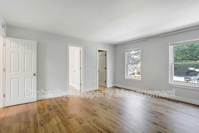 Updated 3 Bedroom plus office near Pulpit Rock! property image