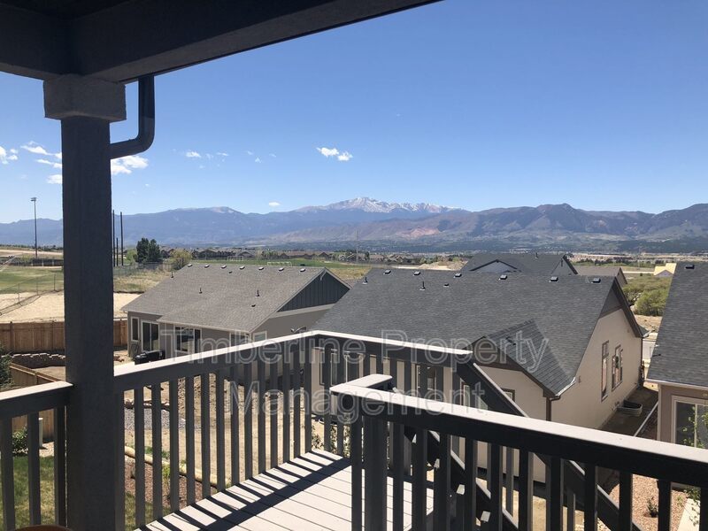 Newer 5bdrm + Office in D20 North Fork With Awesome Views property image