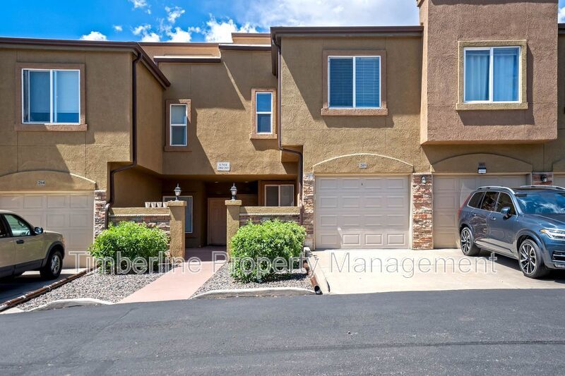 2bdrm 2 bath Condo with Loft and attached Garage property image