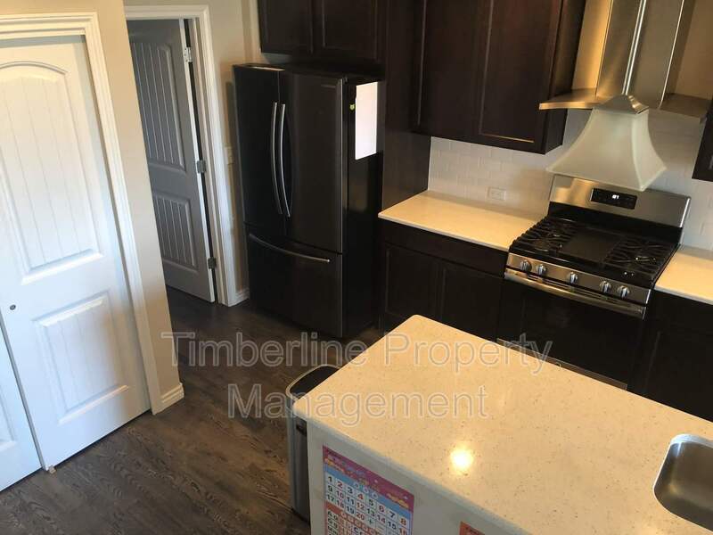 Newer 5bdrm + Office in D20 North Fork With Awesome Views property image