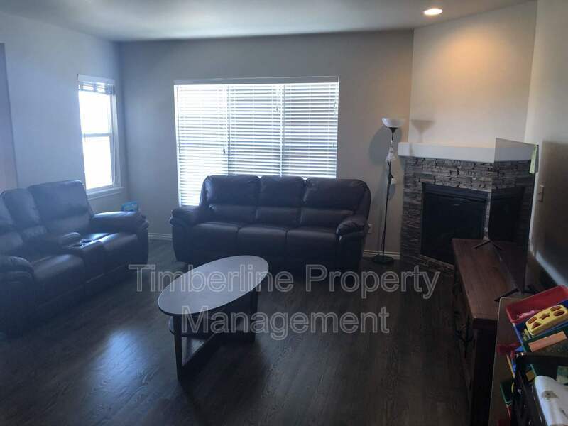 Newer 5bdrm + Office in D20 North Fork With Awesome Views property image