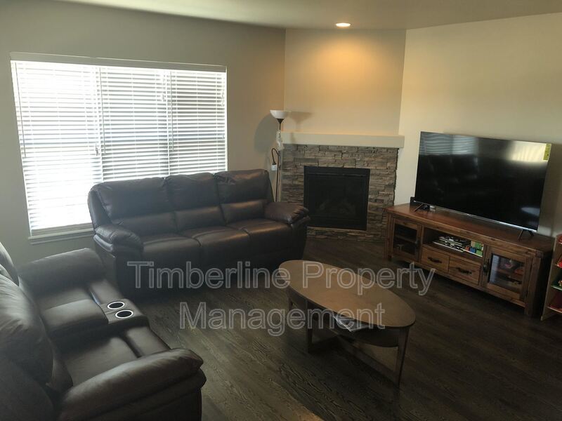 Newer 5bdrm + Office in D20 North Fork With Awesome Views property image