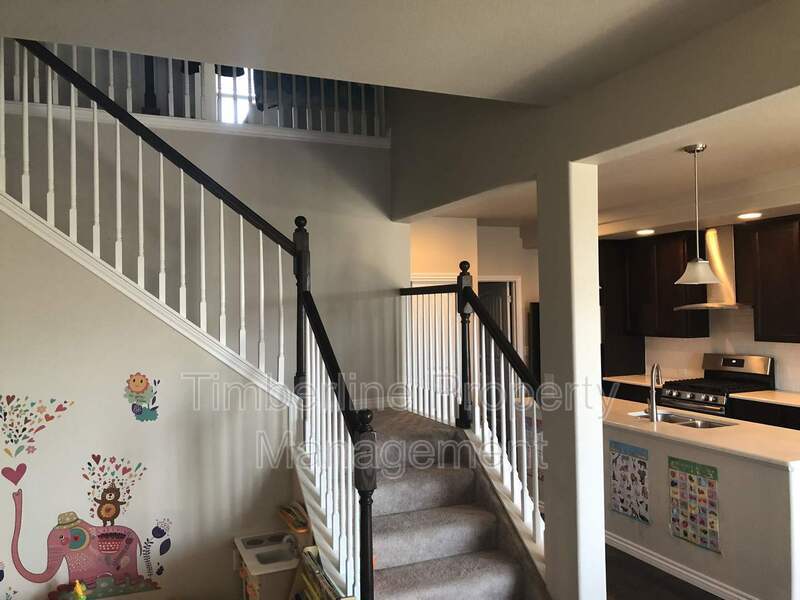 Newer 5bdrm + Office in D20 North Fork With Awesome Views property image