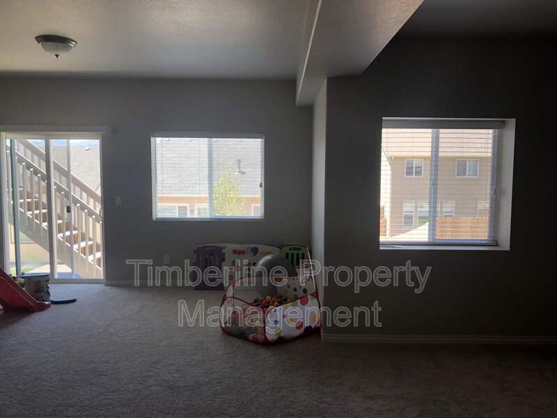 Newer 5bdrm + Office in D20 North Fork With Awesome Views property image