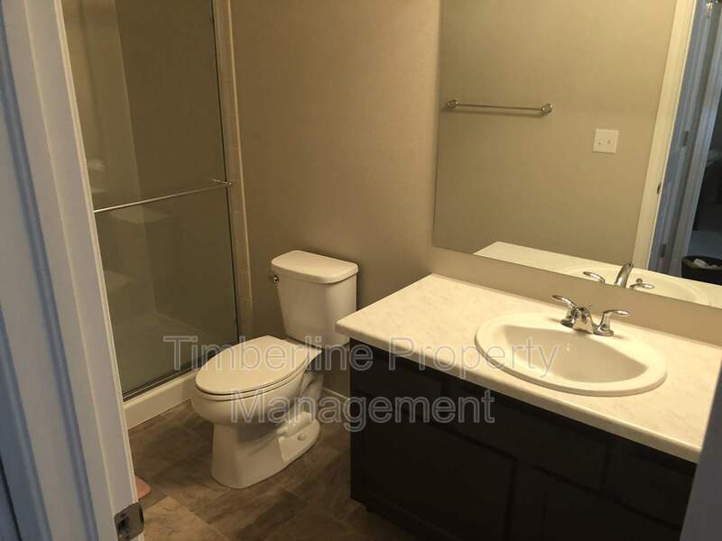 Newer 5bdrm + Office in D20 North Fork With Awesome Views property image