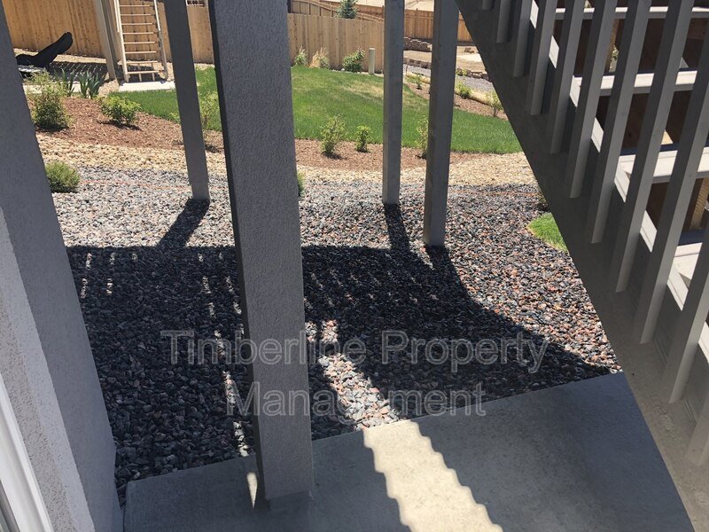 Newer 5bdrm + Office in D20 North Fork With Awesome Views property image